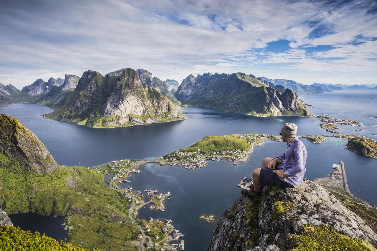 Abenteuerwelt Lofoten: Roadtrip zu roten Stelzenhäuschen