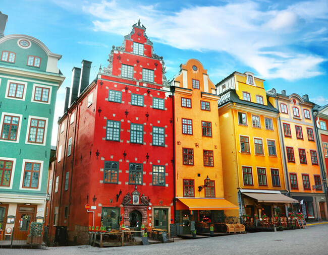 Altstadt mit den typisch bunten Häusern