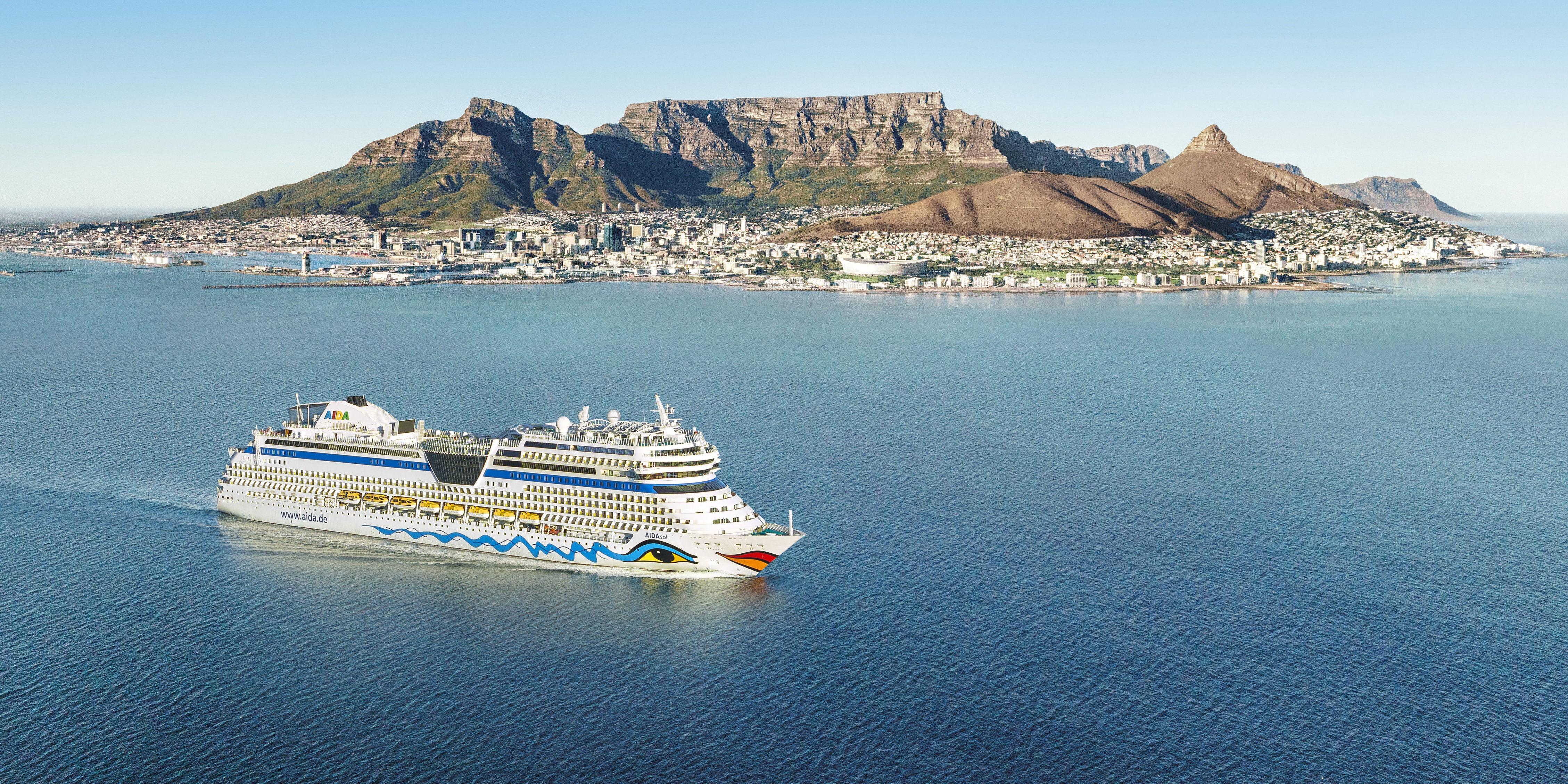 AIDA vor Kapstadt. (Foto: AIDA)