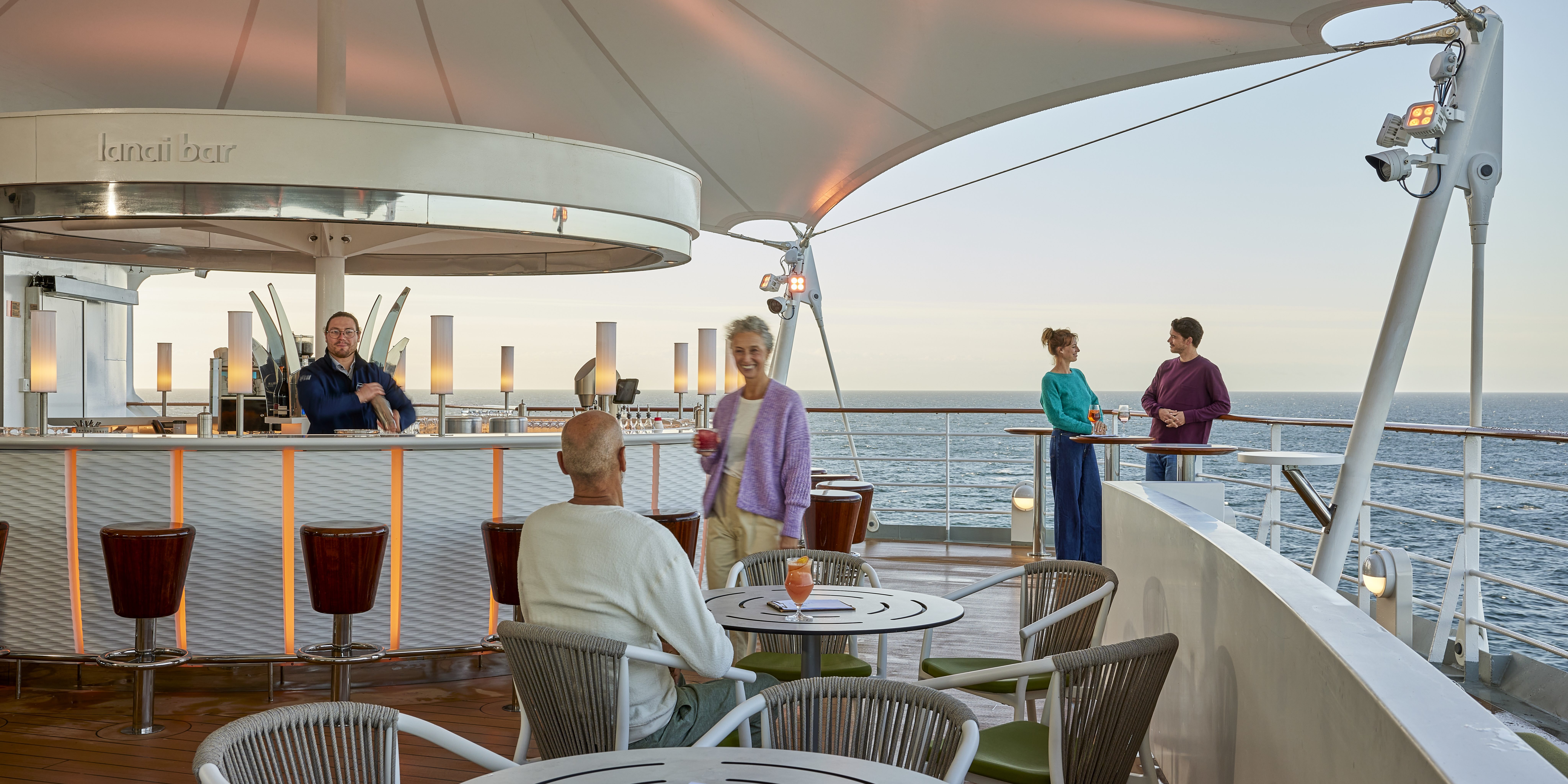 Die neue Lanai Bar. (Foto: AIDA Cruises)