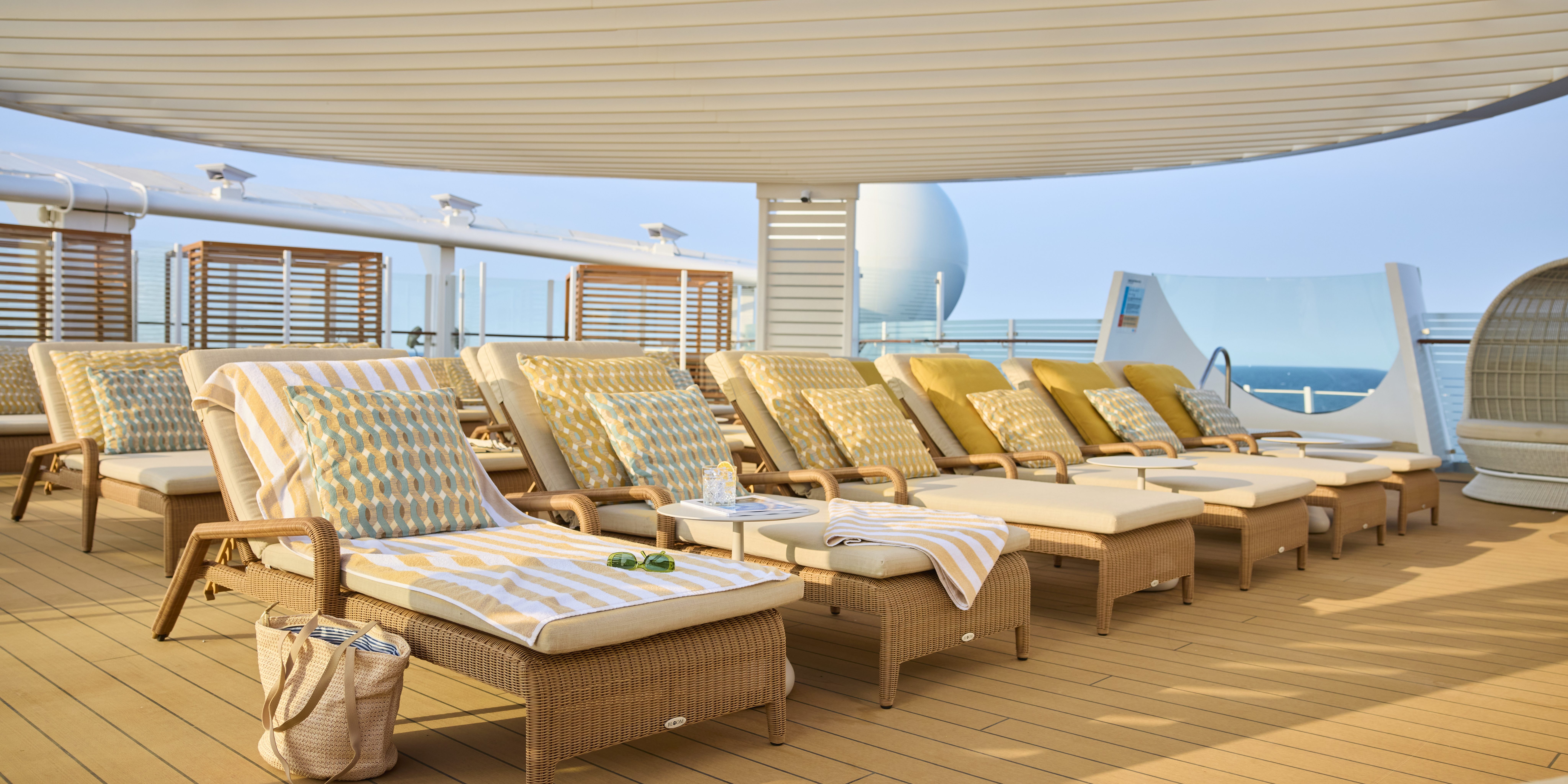 Das Skydeck für Suiten-Gäste. (Foto: AIDA Cruises)